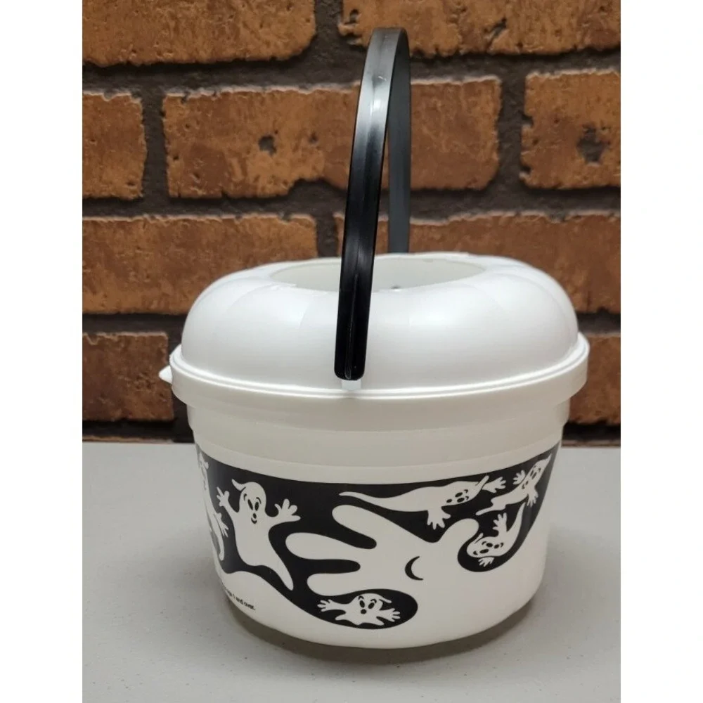 Vintage 1993 McDonalds McBoo Ghost Bucket Halloween Trick-or-Treat Candy Pail WH